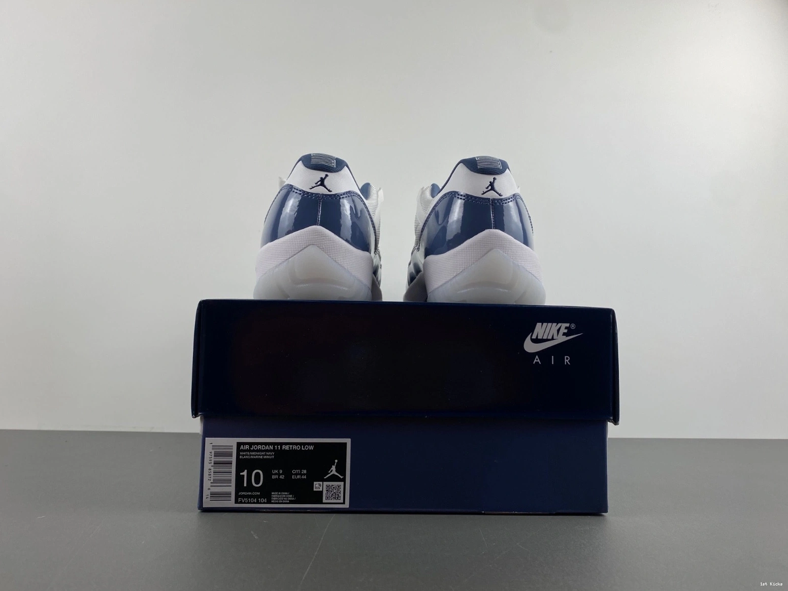 Air Jordan White  Low 11 Midnight Navy Retro FV5104-104 0108